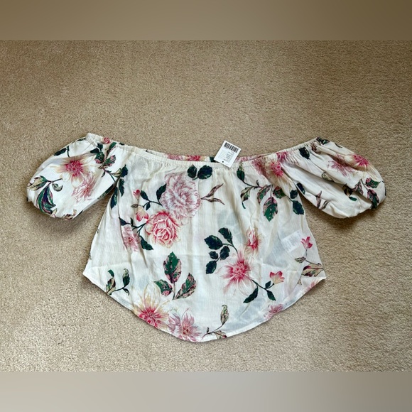 NWT Urban Outfitters Kimchi Blue Pia Floral Off-the-Shoulder Top - Small - Picture 4 of 10